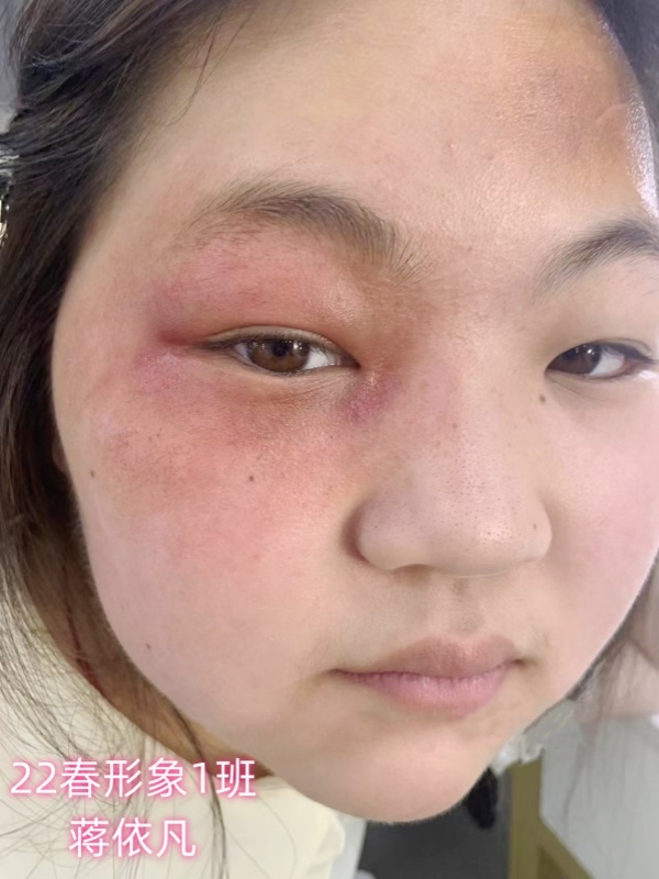 蒋依凡 (2)_副本_副本.jpg